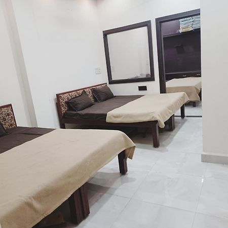 אויאיין Hotel Prakash Palace מראה חיצוני תמונה